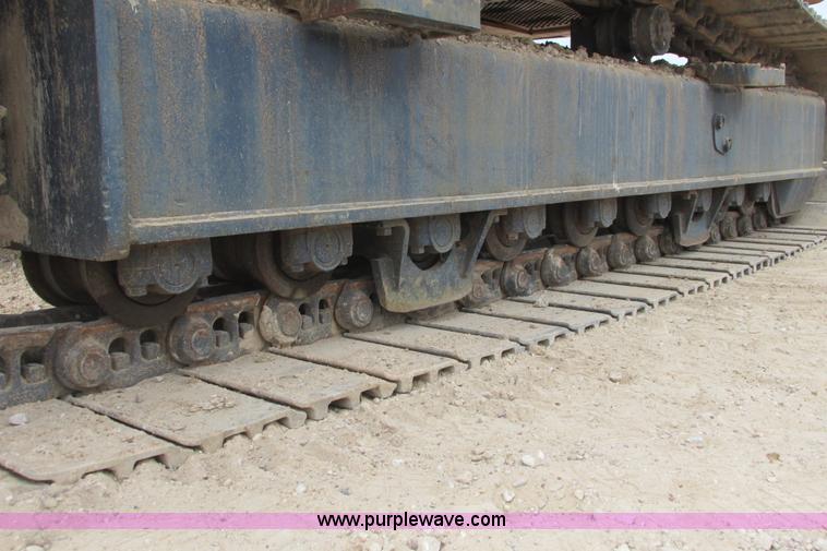 image for item I9595 1998 Hyundai Robex 290LC-3 long reach excavator