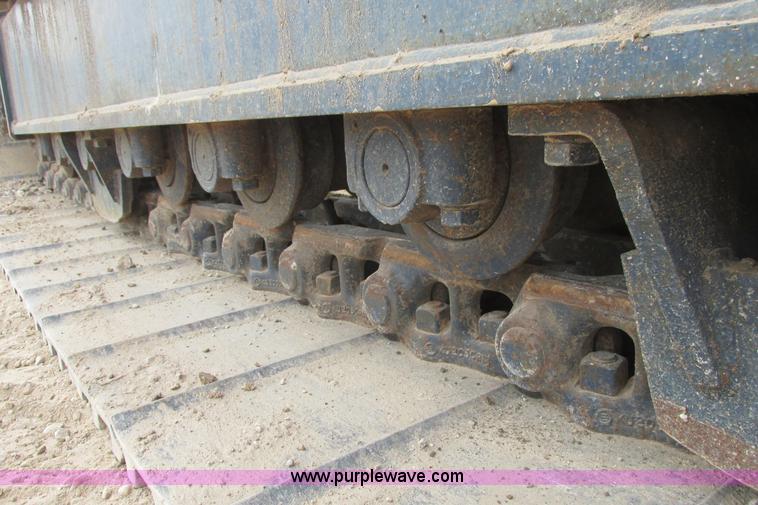 image for item I9595 1998 Hyundai Robex 290LC-3 long reach excavator