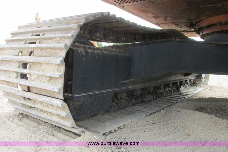 image for item I9595 1998 Hyundai Robex 290LC-3 long reach excavator