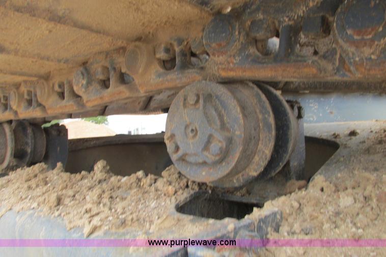 image for item I9595 1998 Hyundai Robex 290LC-3 long reach excavator