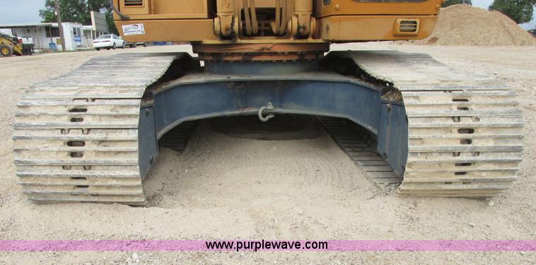 image for item I9595 1998 Hyundai Robex 290LC-3 long reach excavator