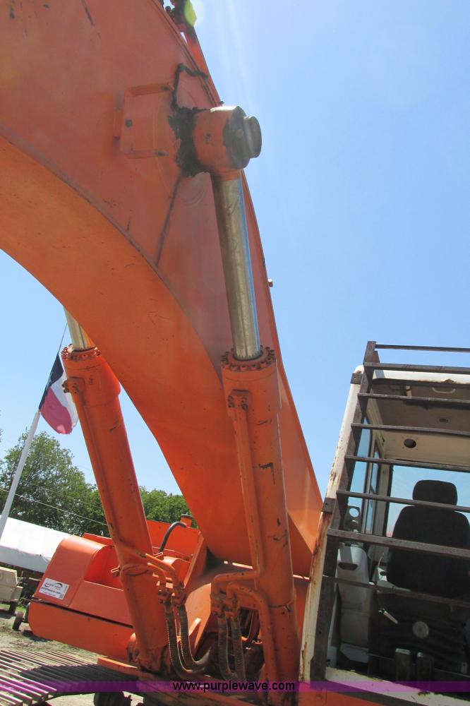 image for item I9598 1998 Halla HE360LCH excavator