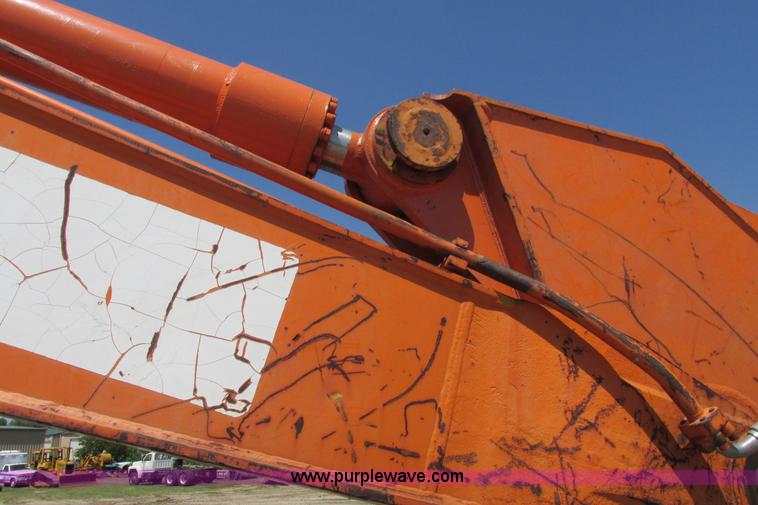 image for item I9598 1998 Halla HE360LCH excavator