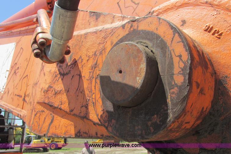 image for item I9598 1998 Halla HE360LCH excavator