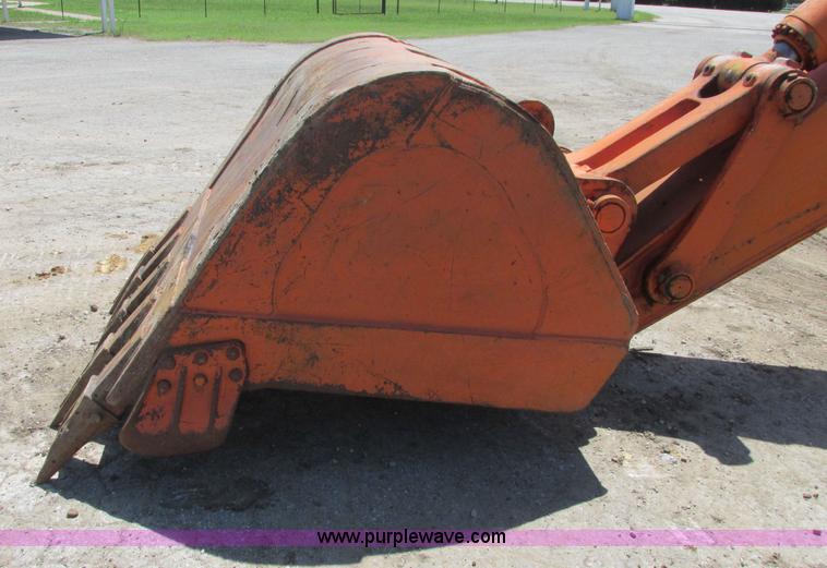 image for item I9598 1998 Halla HE360LCH excavator