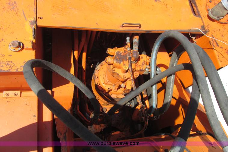 image for item I9598 1998 Halla HE360LCH excavator