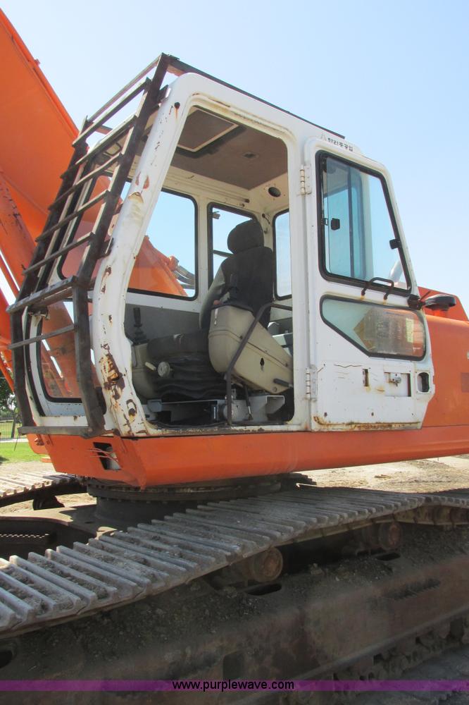 image for item I9598 1998 Halla HE360LCH excavator