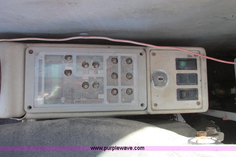 image for item I9598 1998 Halla HE360LCH excavator