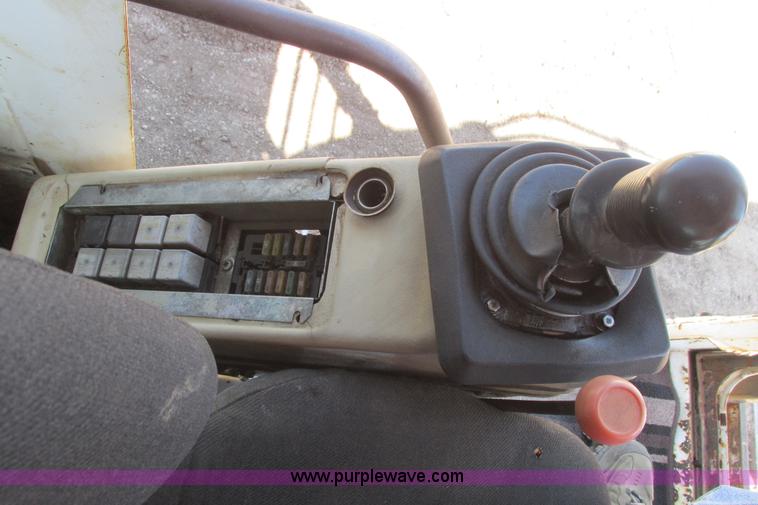 image for item I9598 1998 Halla HE360LCH excavator