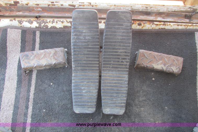 image for item I9598 1998 Halla HE360LCH excavator