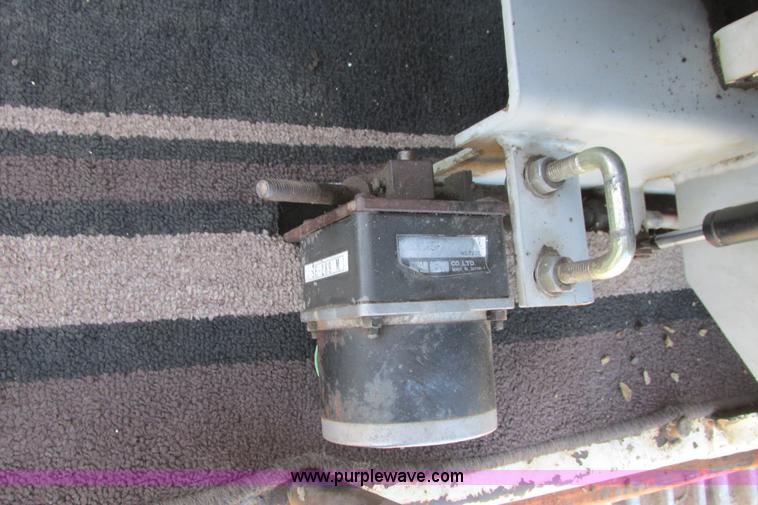 image for item I9598 1998 Halla HE360LCH excavator