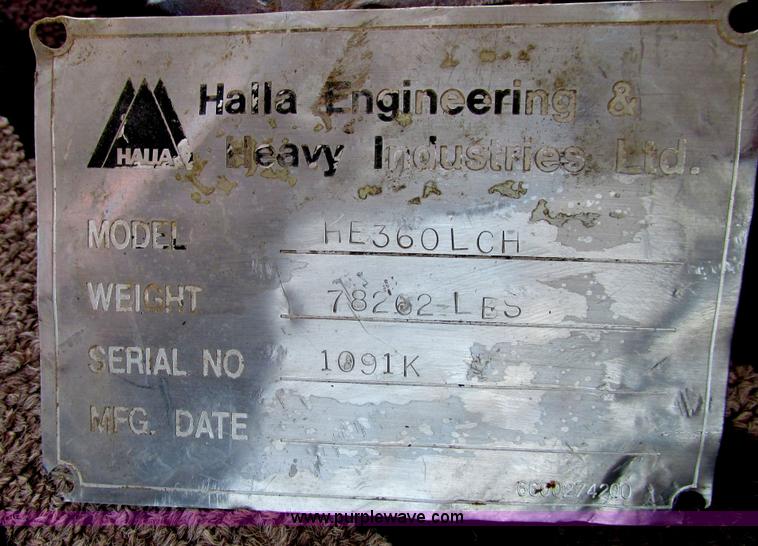 image for item I9598 1998 Halla HE360LCH excavator