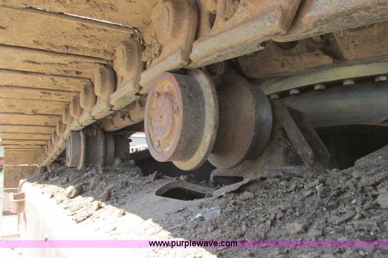 image for item I9598 1998 Halla HE360LCH excavator