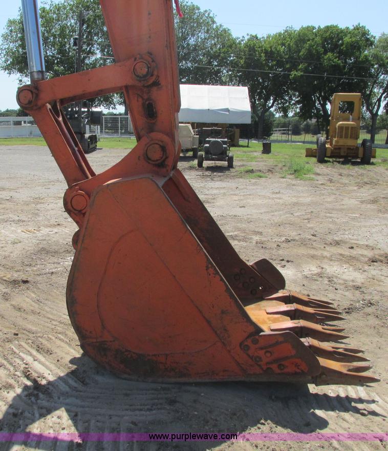 image for item I9598 1998 Halla HE360LCH excavator
