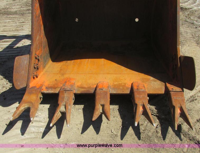 image for item I9598 1998 Halla HE360LCH excavator