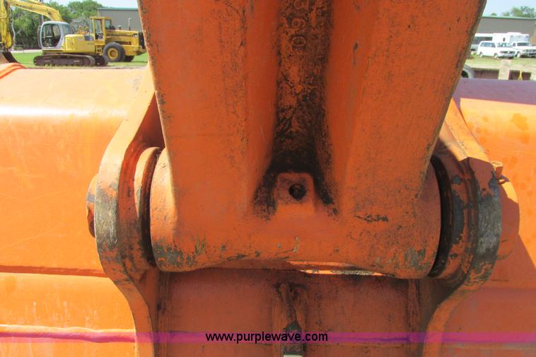 image for item I9598 1998 Halla HE360LCH excavator