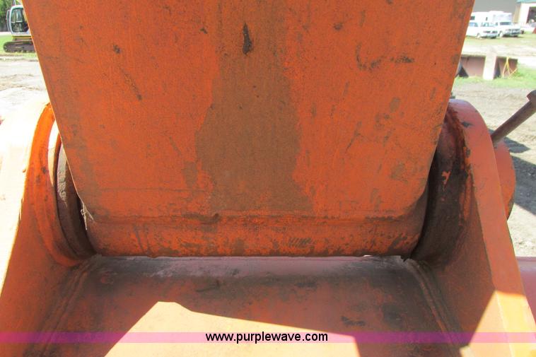 image for item I9598 1998 Halla HE360LCH excavator