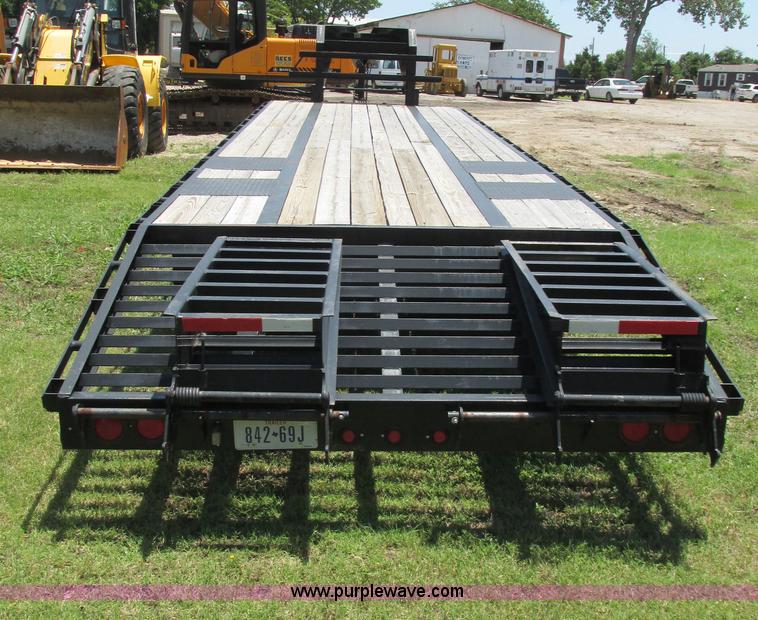 image for item I9601 2011 Pro-Trak gooseneck trailer