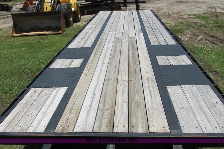 image for item I9601 2011 Pro-Trak gooseneck trailer