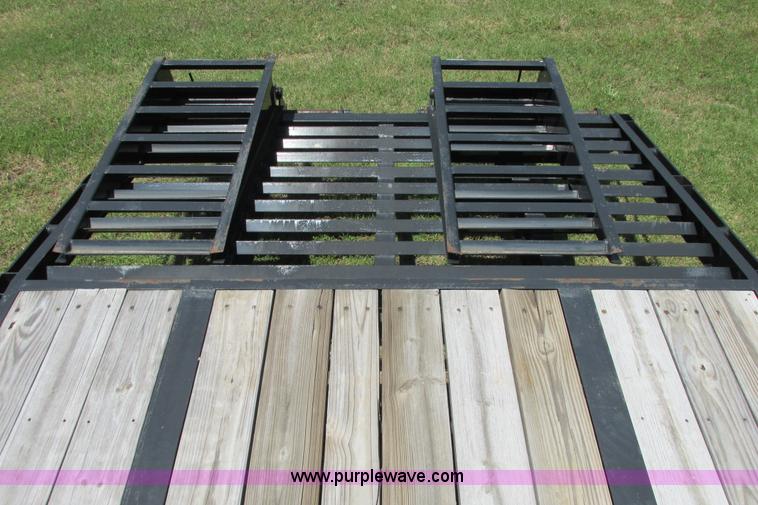 image for item I9601 2011 Pro-Trak gooseneck trailer