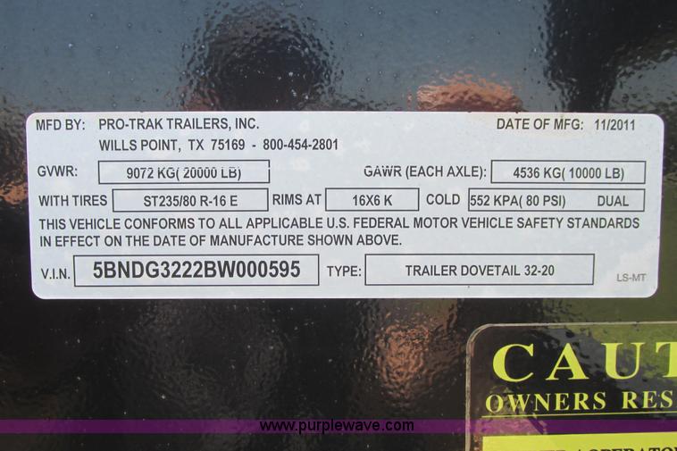 image for item I9601 2011 Pro-Trak gooseneck trailer