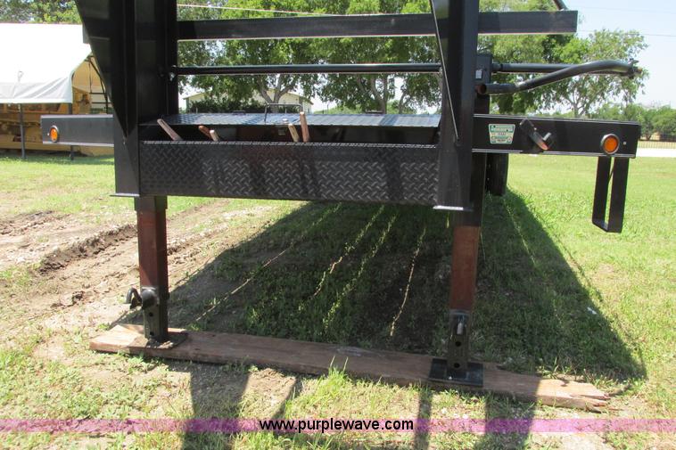 image for item I9601 2011 Pro-Trak gooseneck trailer