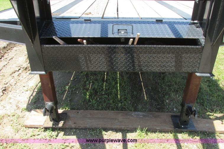image for item I9601 2011 Pro-Trak gooseneck trailer
