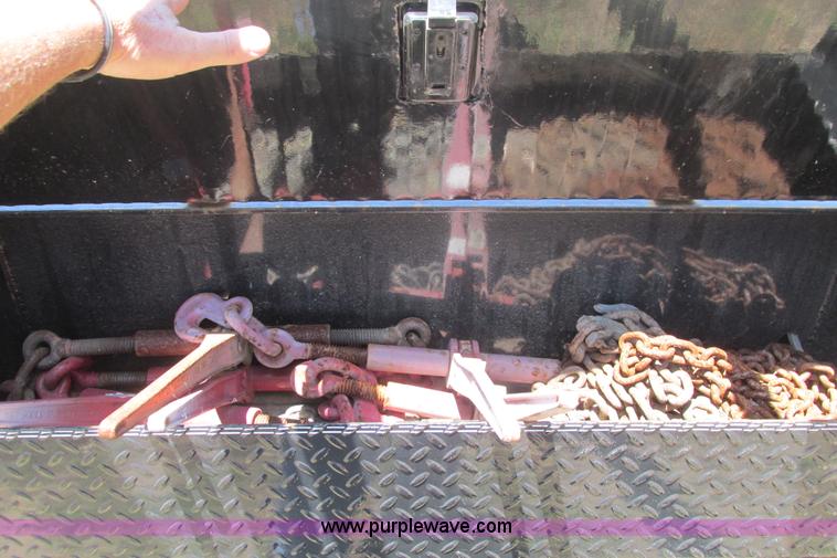 image for item I9601 2011 Pro-Trak gooseneck trailer