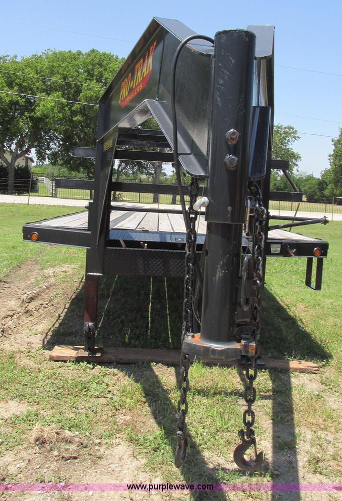 image for item I9601 2011 Pro-Trak gooseneck trailer