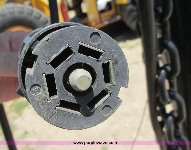 image for item I9601 2011 Pro-Trak gooseneck trailer