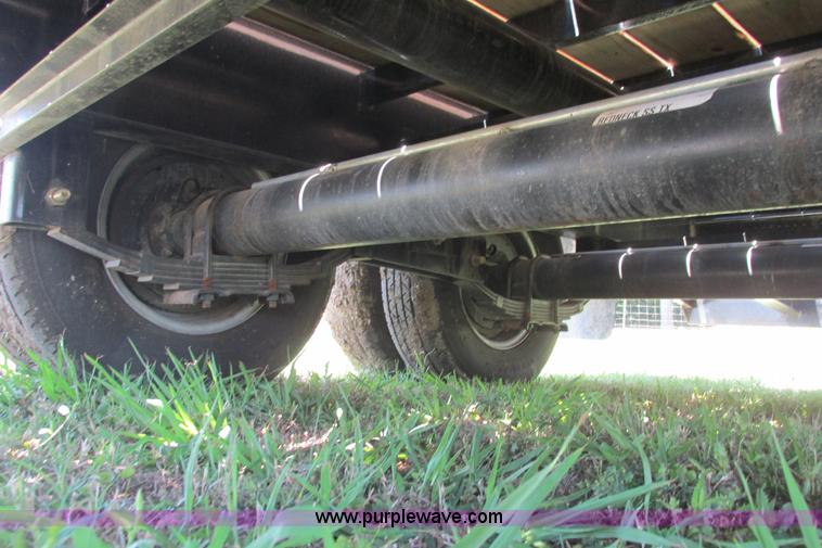 image for item I9601 2011 Pro-Trak gooseneck trailer