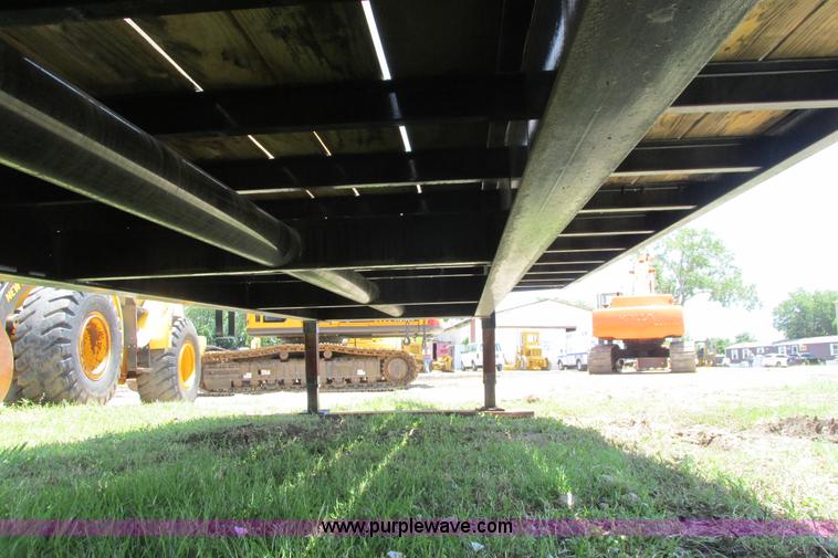 image for item I9601 2011 Pro-Trak gooseneck trailer