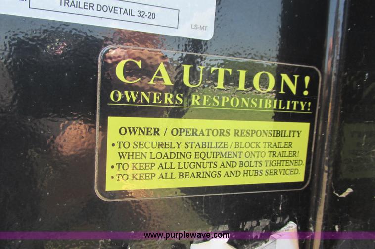 image for item I9601 2011 Pro-Trak gooseneck trailer