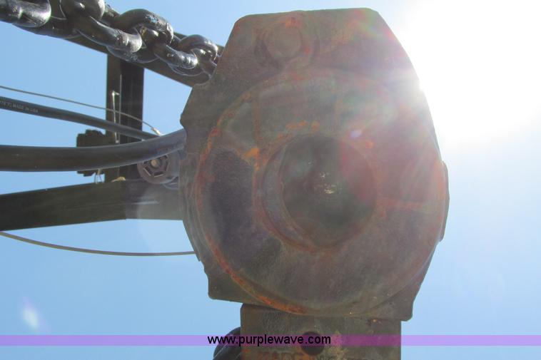 image for item I9601 2011 Pro-Trak gooseneck trailer