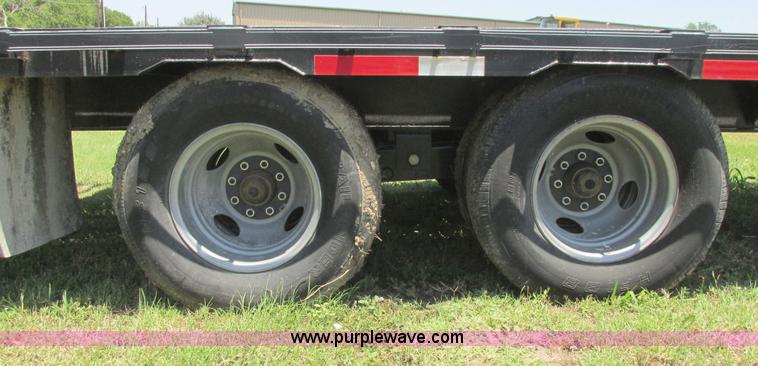 image for item I9601 2011 Pro-Trak gooseneck trailer