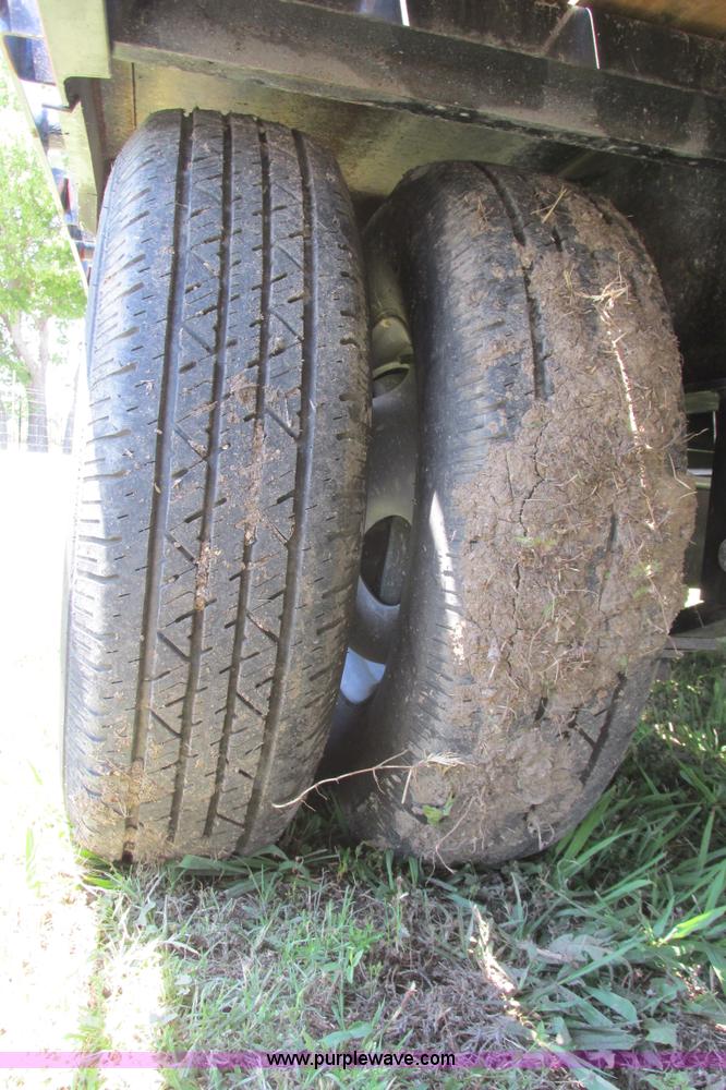 image for item I9601 2011 Pro-Trak gooseneck trailer