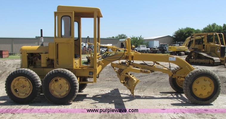 image for item I9602 1963 Allis Chalmers D rigid motor grader