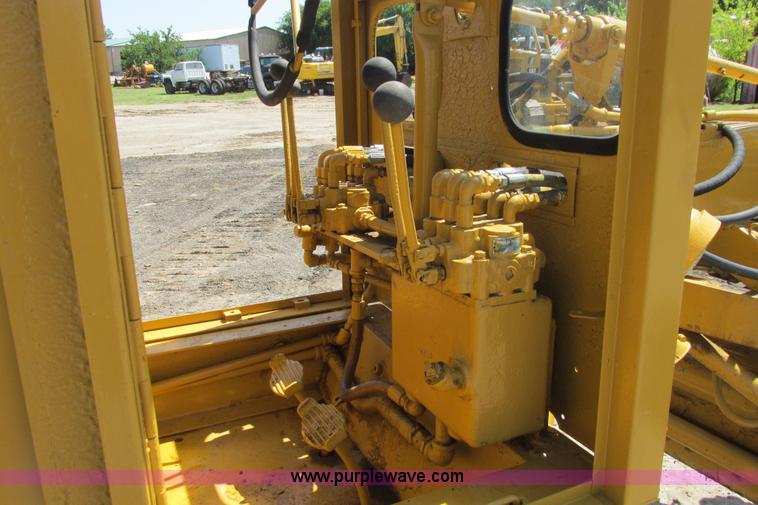 image for item I9602 1963 Allis Chalmers D rigid motor grader