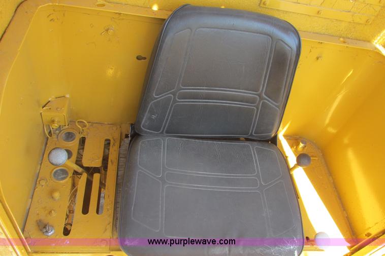 image for item I9602 1963 Allis Chalmers D rigid motor grader