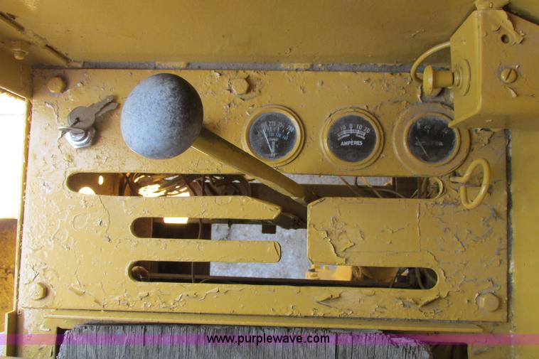 image for item I9602 1963 Allis Chalmers D rigid motor grader