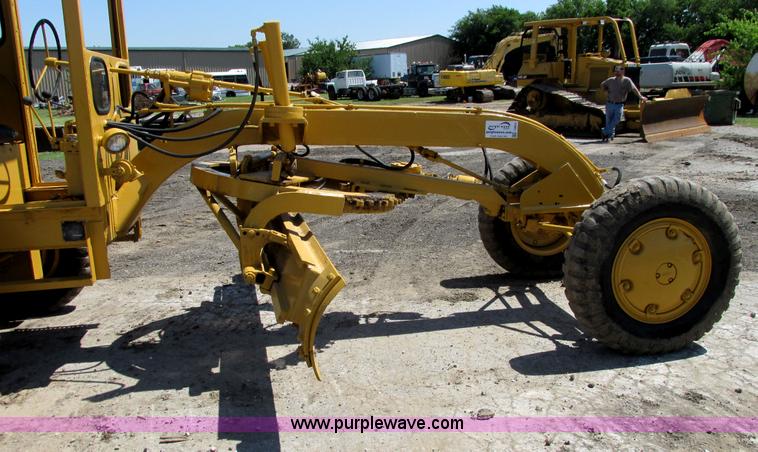 image for item I9602 1963 Allis Chalmers D rigid motor grader