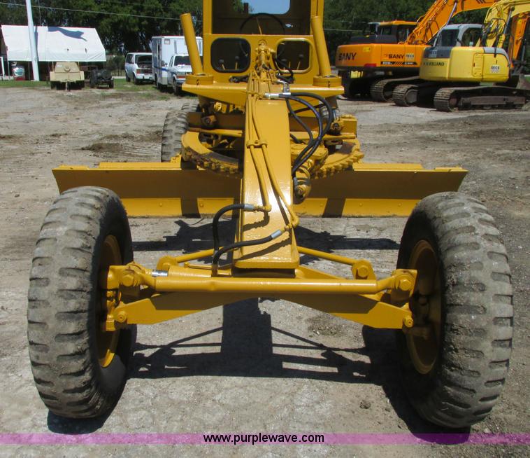image for item I9602 1963 Allis Chalmers D rigid motor grader