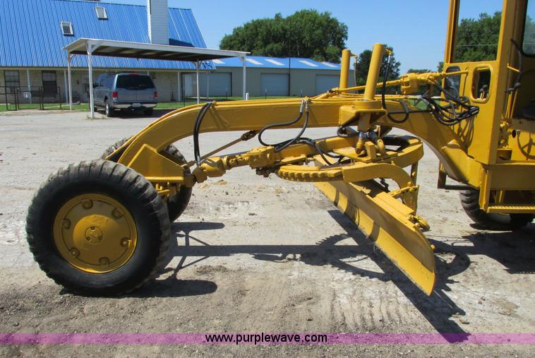 image for item I9602 1963 Allis Chalmers D rigid motor grader