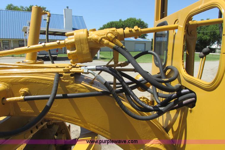 image for item I9602 1963 Allis Chalmers D rigid motor grader