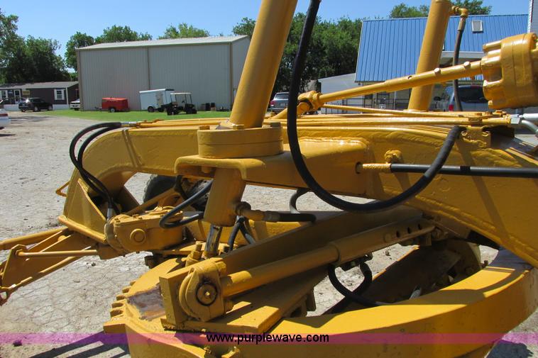 image for item I9602 1963 Allis Chalmers D rigid motor grader
