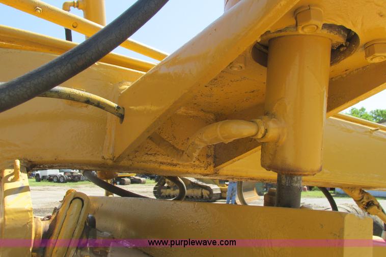 image for item I9602 1963 Allis Chalmers D rigid motor grader