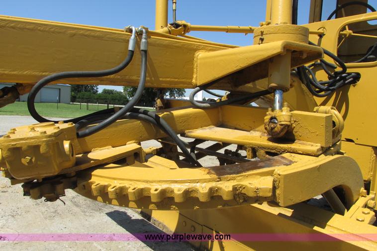 image for item I9602 1963 Allis Chalmers D rigid motor grader