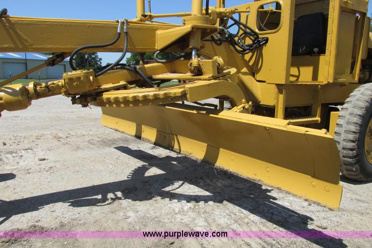 image for item I9602 1963 Allis Chalmers D rigid motor grader