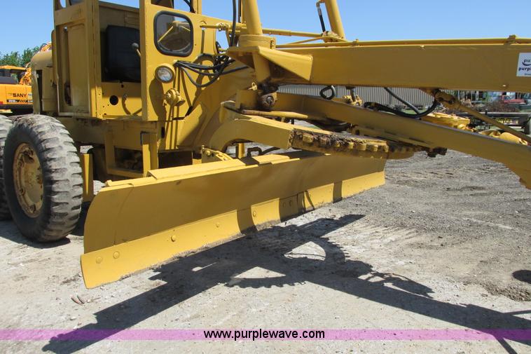 image for item I9602 1963 Allis Chalmers D rigid motor grader