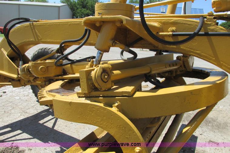 image for item I9602 1963 Allis Chalmers D rigid motor grader